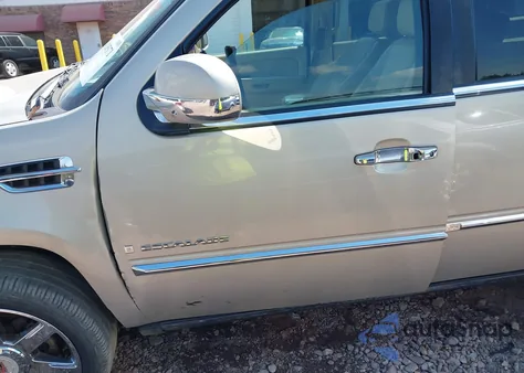 2008 Cadillac Escalade Standard z USA, uszkodzony, nr VIN 1GYFK63828R223389